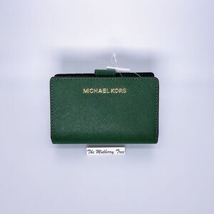Michael Kors Jet Set Travel Leather Bifold Zip Coin Card Wallet Moss Green Gold